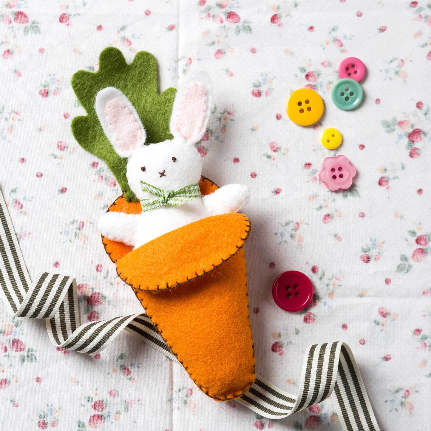 Felt Craft - Bunny in carrot bed