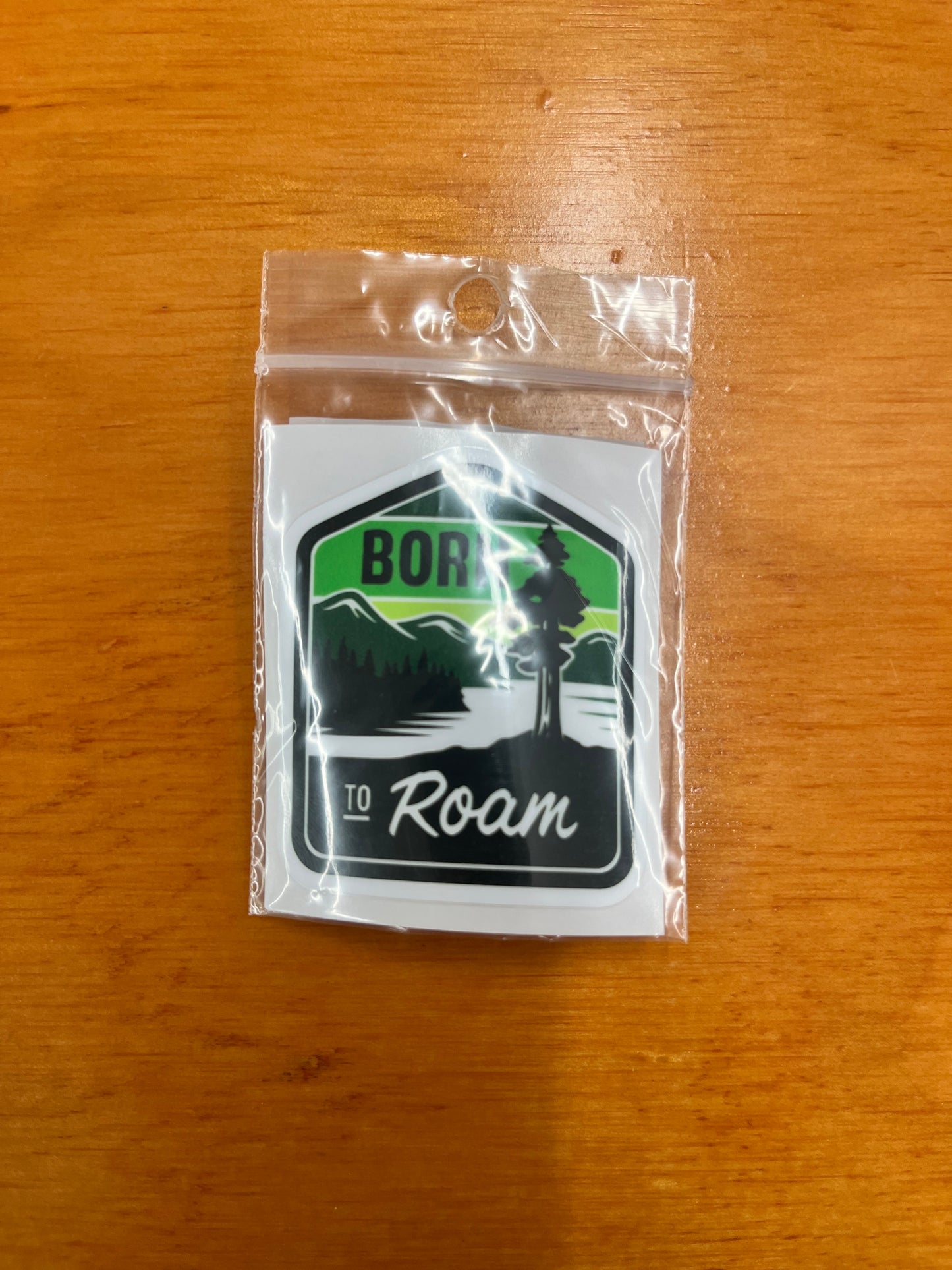 Sticker Sm - Born to Roam
