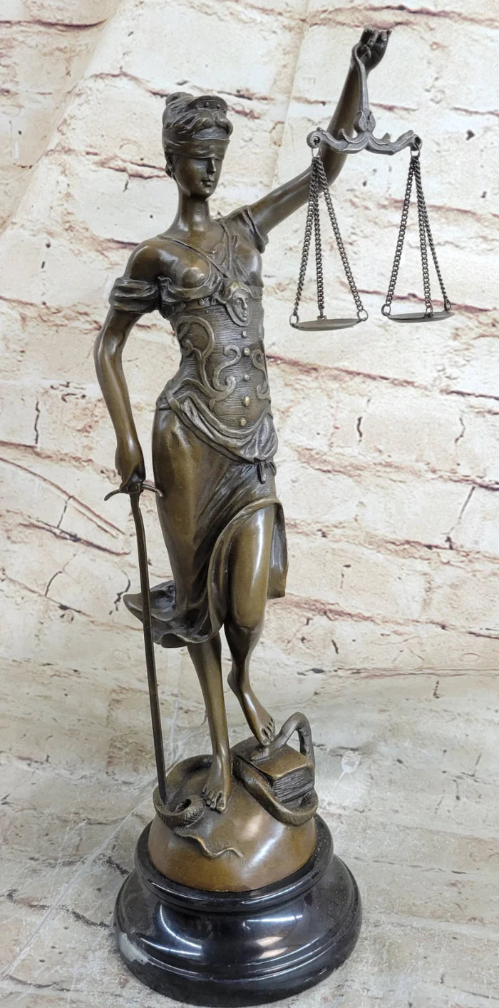 Lady Justice - Bronze - 19"