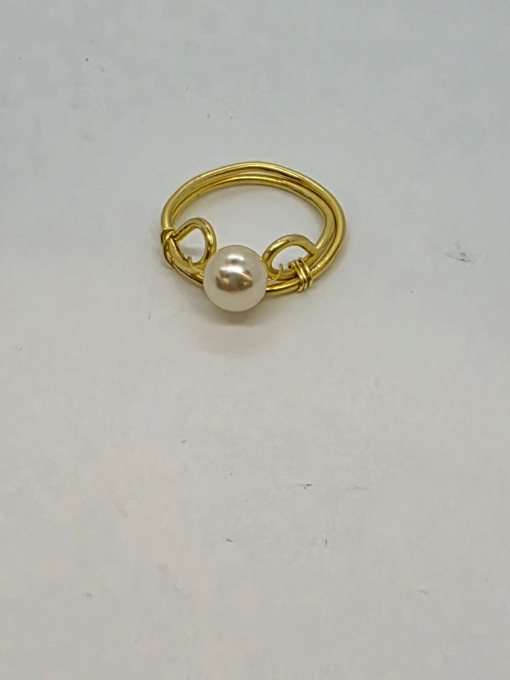 Fidget ring white bead