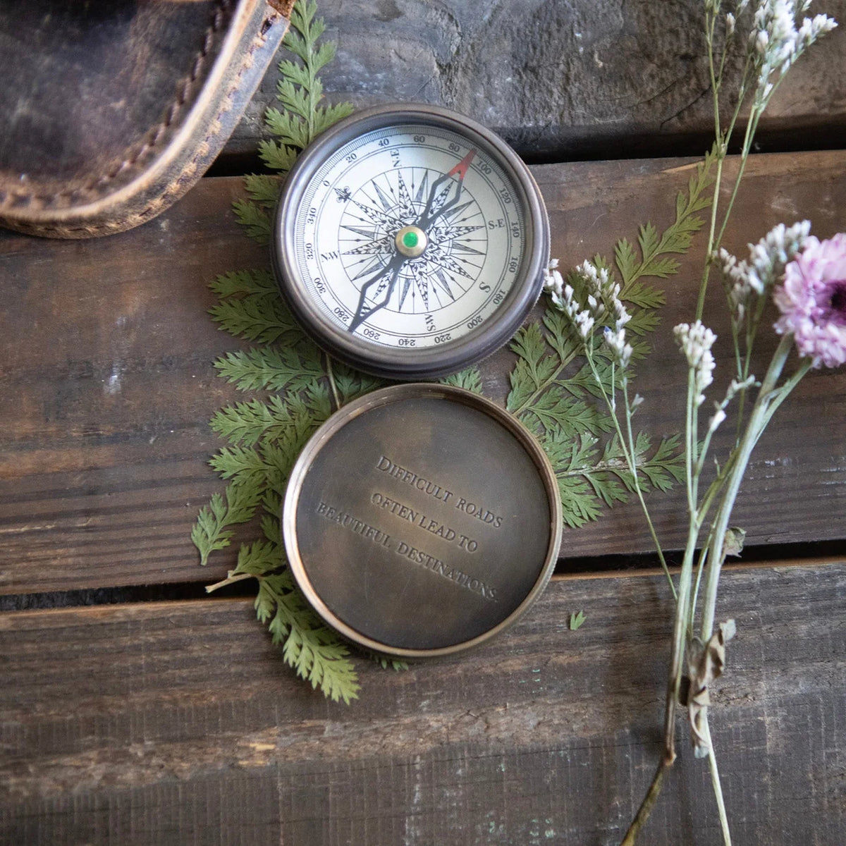 Compass - Twist type w/ Leather Pouch - Difficult Roads Often Lead