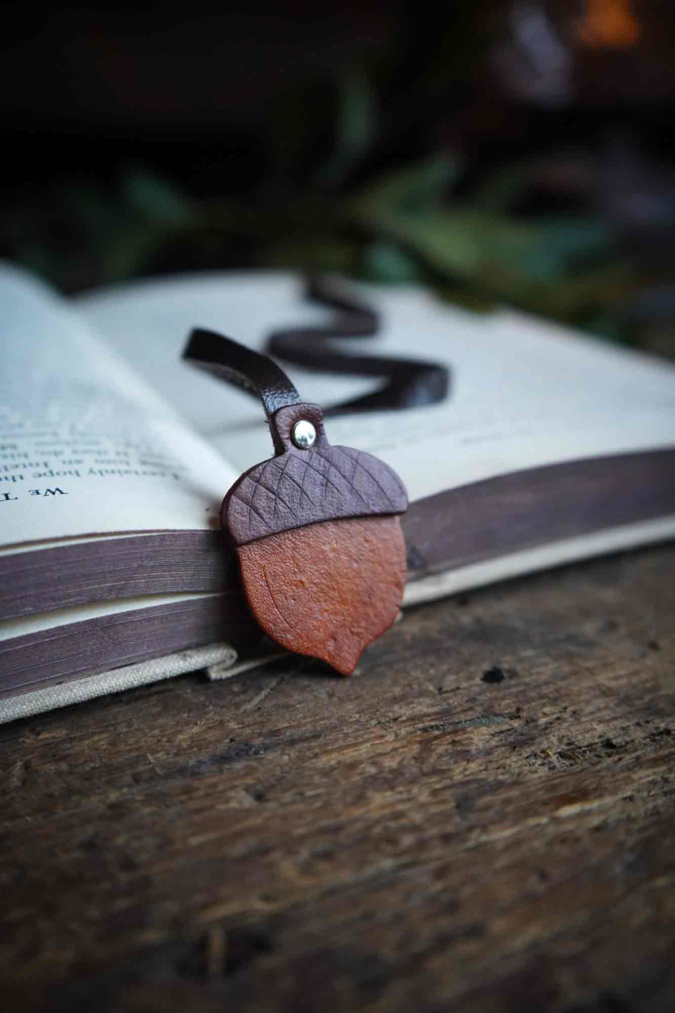 Bookmark - Acorn